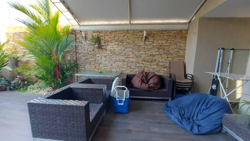 Imagen 12 de 30 de Townhouse En Venta Valles De Camoruco, Remodelado, Isomar Gubaira Remax Cod15614