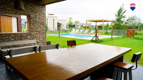 Casa En Fincas Sporting