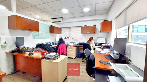 Nethaus Vende Of. Av. Apoquindo Metro Manquehue - Las Condes