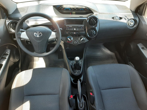 Etios Hatch 1.3 X Flex 2014 Unico Dono