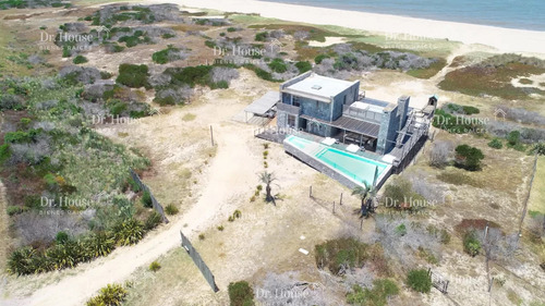 Espectacular Casa Primera Fila Sobre El Mar En Santa Monica, Jose Ignacio