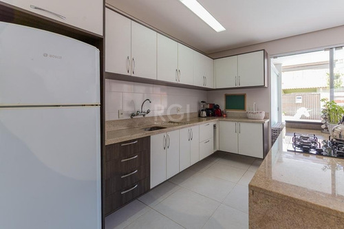 Casa Em Hípica Com 3 Dormitórios - Lu430381