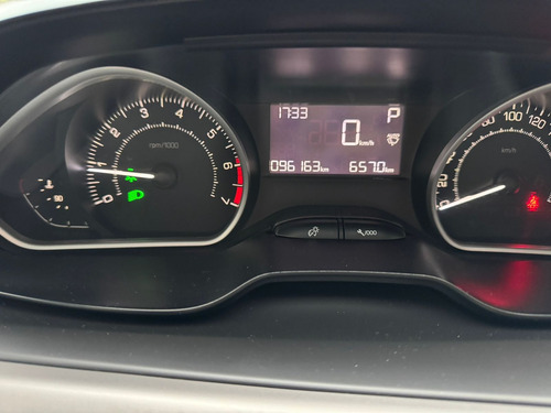 Peugeot 208 1.6 Feline Tiptronic