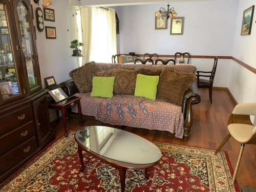 Imagen 6 de 11 de Impecable Casa En Venta De 4 Dormitorios 2 Baños Completos.