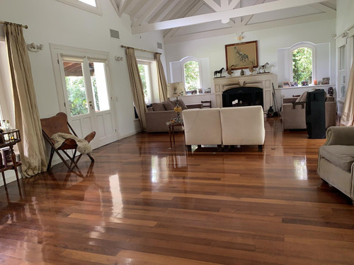 Casa En Venta En Martindale, Pilar