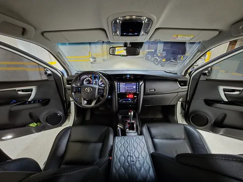 Toyota Fortuner Srv 2.4 4x2 Diesel