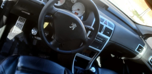 Peugeot 307 2.0 16v Nafta 143cv