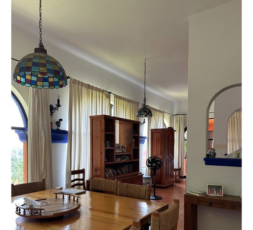 Oportunidad Casa En Centro De Cuernavaca, Entrada Por 2 Importantes Calles