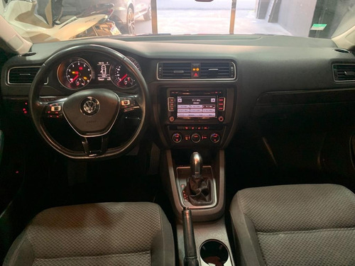 Imagen 8 de 17 de Volkswagen Vento Advance Plus Tiptronic
