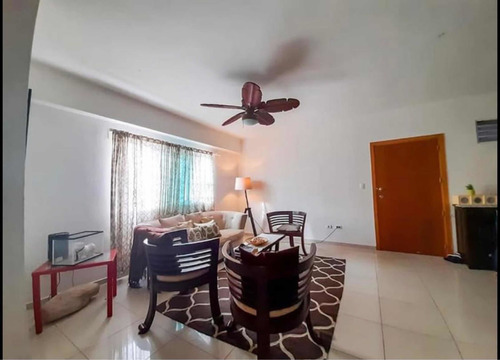 Imagen 2 de 12 de Vendo Millón Segundo Nivel Tres Habitaciones Dos Parqueos