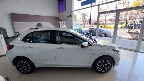 Imagen 12 de 15 de Chevrolet Onix Premier 1.0 Turbo Ggs