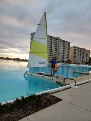 Imagen 2 de 3 de Catamaran