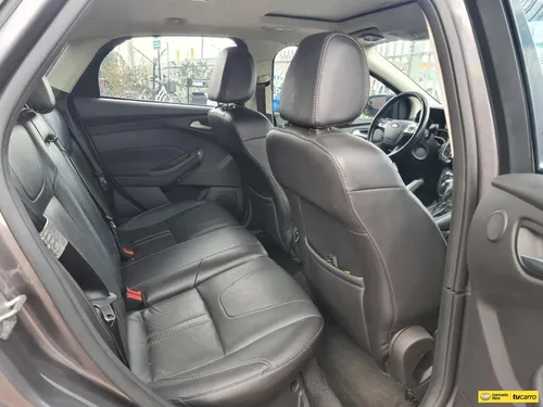 Ford Focus Titanium 2.0cc AT AA 4X2