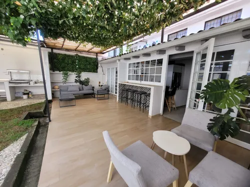 Casa En Venta En Prados Del Norte. Cod V8014454