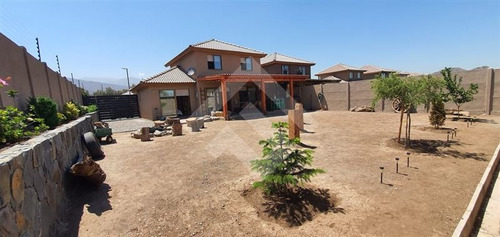 Imagen 2 de 18 de Casa En Venta De 3 Dorm. En Colina