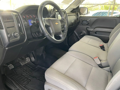 Imagen 10 de 12 de Chevrolet Silverado 2017 5.3 Ls Cab Reg Aut. 8 Cil.