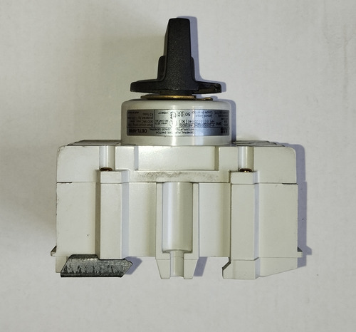 Switch Interruptor 3 Polos Abb Oetl-nf60 220vlts (Usado)