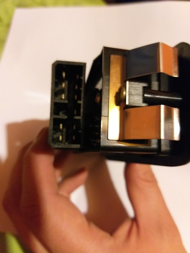Imagen 3 de 3 de Botonera Alzavidrios Mazda 323 87-94