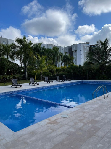 Apartamento Con Piscina En La Av Hispanoamericana. Amueblado