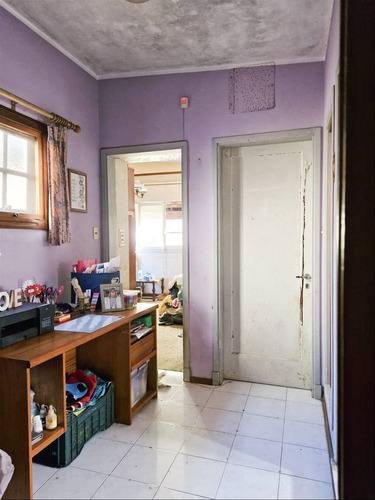 Se Vende Casa En Colon De 3 Dormitorios, Fondo Y Barbacoa
