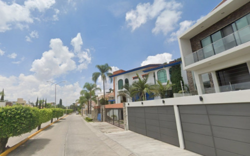Casa En Venta Cto. De Las Flores Bugambilias Zapopan, Jalisco/ Recuperacion Bancaria Laab2