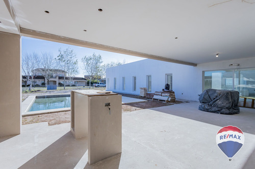 Casa En Venta En Haras Del Sur