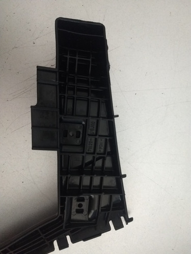 Guía Fascia Trasera Der. Suzuki Sx4 10-13