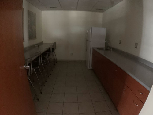 Oficina En Renta En Lomas Altas Torre Quadrata Amueblada (m2o2440)