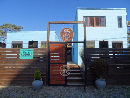 Rahina Du Mar En Punta Del Diablo