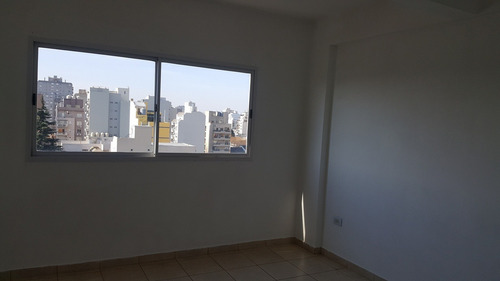 Imagen 10 de 14 de Venta Departamento Semipiso 2 Amb C/ Balcon V. Pueyrredon