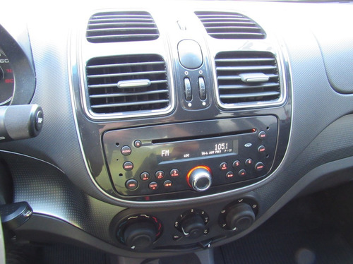 Imagem 11 de 15 de Fiat Grand Siena 1.4 Mpi Attractive 8v