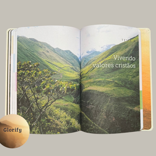 Livro Glorify Devocionais Para Uma Vida Mais Conectada Com Deus-leituras Diárias Que Proporcionam Conexões Constantes Com Deus E Ajudam A Combater A Ansiedade, Viver Com Propósito, Dormir Melhor