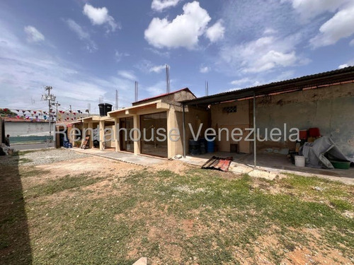 En Venta Terreno Con Locales En Santa Rosa, Maracay (jbra)