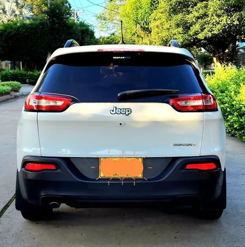 Jeep Cherokee 2.4 SPORTS