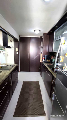 Imagen 6 de 20 de Vendo Apartamento Actualizado En Calle Cerrada De La Urbina