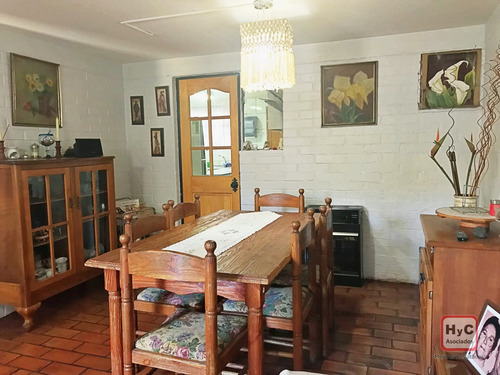 Casa En Venta En La Comuna De Maipú, 3 Dormitorios, 2 Baños.