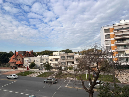 Apartamento En Ponce Y Bosch Todo Para Reciclar! Esquina Con Mucho Sol! 3 Y Servicio.gje. Gc$15.000