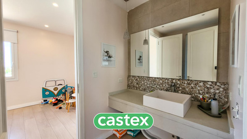 Casa En Venta En El Canton Golf