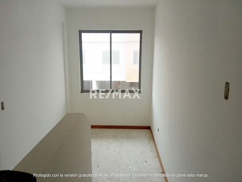 Imagen 7 de 10 de Monica Santana Vende Th A Estrenar Obra Blanca En Res Santa Cruz Cerca Del Seminario. Cod: 127963.