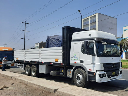 Transporte Con Camiones Baranda Rebatible