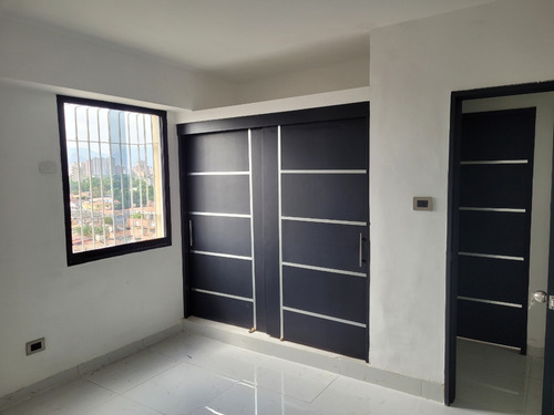 Imagen 9 de 19 de Apartamento En Venta En Urb El Centro Av Bermudez 04121994409
