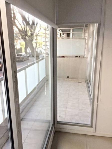 Imagen 7 de 22 de Venta - 3 Ambientes C/ Balcon Y Coch. En Complejo Erre - Belgrano