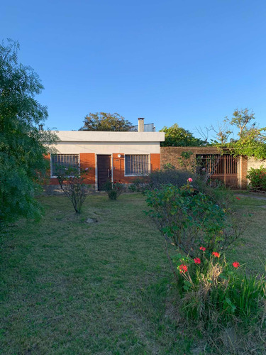 Dueño Vende Casa Excelente Construcción. Zum Felde 1960