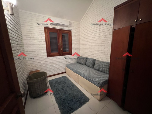 Imagen 6 de 29 de Muy Lindo Chalet Tradicional En Zona Lugano