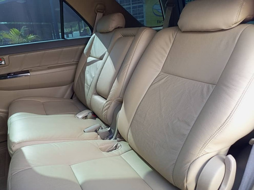 Imagen 11 de 14 de Toyota Fortuner