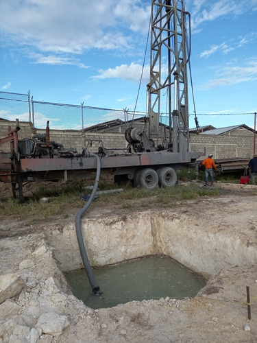 Imagen 2 de 5 de Perforacion Mantenimientos Bombas Para Pozos Profundos Agua