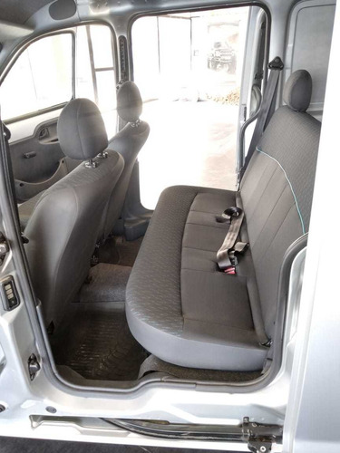 Imagen 11 de 15 de Renault Kangoo 2016 1.6 Furgon Ph3 Confort 5as Permuto Finan
