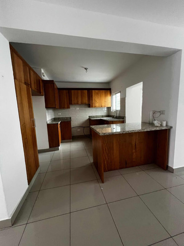 Moderno Y Espacioso Apartamento En Venta - 2do Nivel