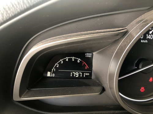 Mazda 3 Touring Sedan 2.0 Mecanico