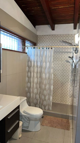 Imagen 14 de 30 de En Venta Casa Oportunidad El Peñon 340m2 4h 5b 4p Jardin Privacidad